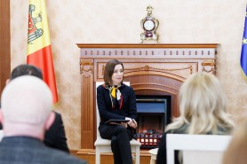 Maia Sandu a discutat cu mai mulți oameni de cultură despre referendumul privind aderarea la UE